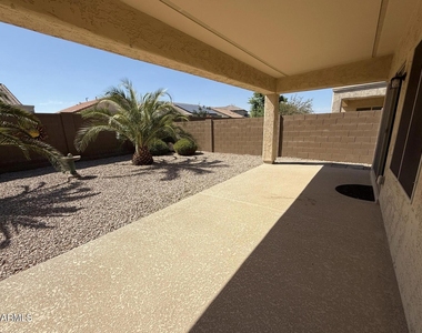 3417 N San Marin Drive - Photo Thumbnail 9