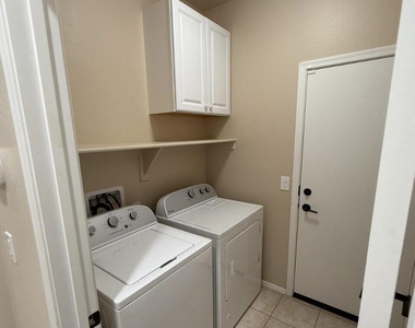 3417 N San Marin Drive - Photo Thumbnail 19