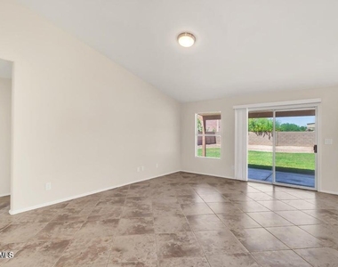 5910 W Commonwealth Avenue - Photo Thumbnail 10