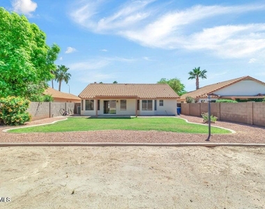 5910 W Commonwealth Avenue - Photo Thumbnail 34