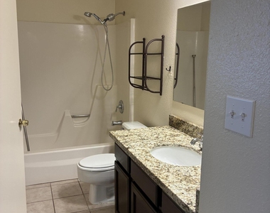 6618 S Palm Drive - Photo Thumbnail 16