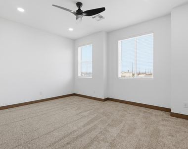 2809 E Trumbull - Photo Thumbnail 21