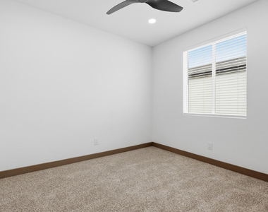 2809 E Trumbull - Photo Thumbnail 16