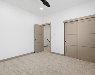 2809 E Trumbull - Photo Thumbnail 20