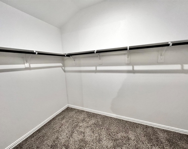 2343 Aspen Hill Drive - Photo Thumbnail 13