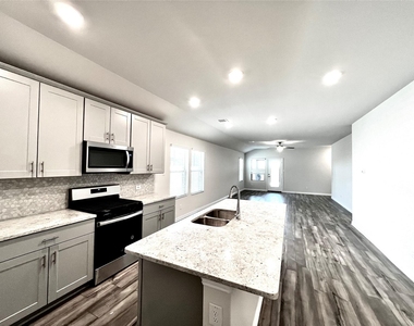 2343 Aspen Hill Drive - Photo Thumbnail 4