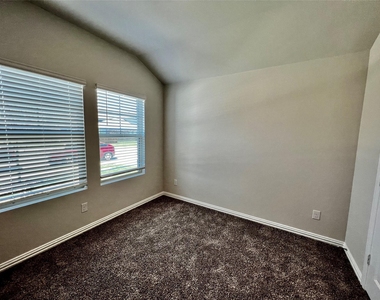 2343 Aspen Hill Drive - Photo Thumbnail 7