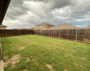 2105 Meadow Park Drive - Photo Thumbnail 19