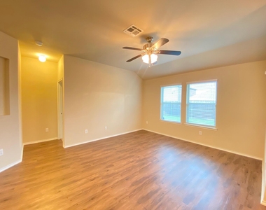 2105 Meadow Park Drive - Photo Thumbnail 1