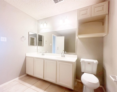 4512 Bellcrest Drive - Photo Thumbnail 5