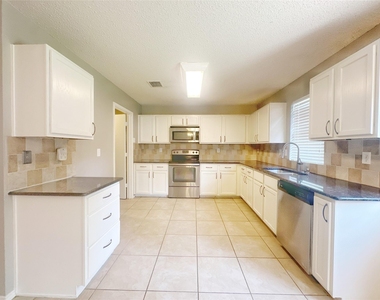 4512 Bellcrest Drive - Photo Thumbnail 16