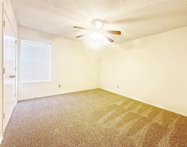 4512 Bellcrest Drive - Photo Thumbnail 4