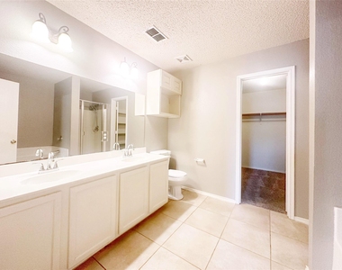 4512 Bellcrest Drive - Photo Thumbnail 7