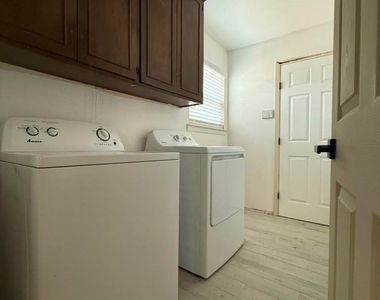 7317 Yolanda Drive - Photo Thumbnail 3