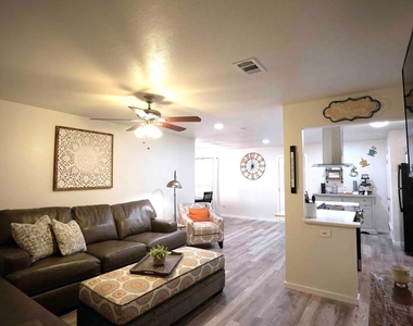 610 Jones Street - Photo Thumbnail 2