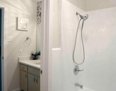610 Jones Street - Photo Thumbnail 14