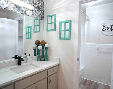 610 Jones Street - Photo Thumbnail 13
