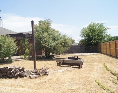313 Smyth Street - Photo Thumbnail 22