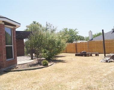 313 Smyth Street - Photo Thumbnail 21