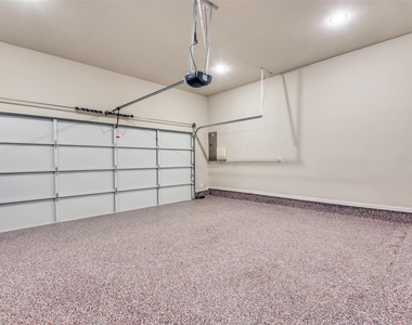 2821 Lindale Drive - Photo Thumbnail 20