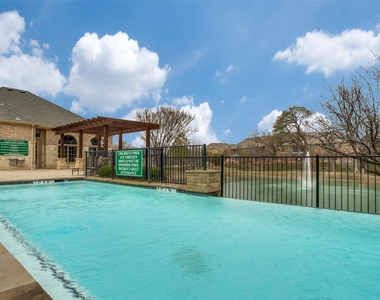 2821 Lindale Drive - Photo Thumbnail 23