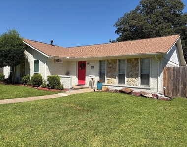3109 Manchester Drive - Photo Thumbnail 1