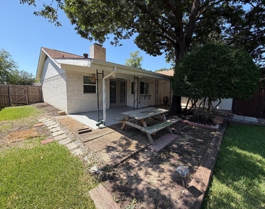 3109 Manchester Drive - Photo Thumbnail 15