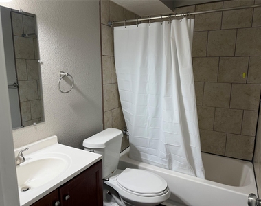 357 Newton Drive - Photo Thumbnail 4