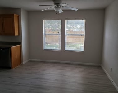 505 Thistle Meade Circle - Photo Thumbnail 5