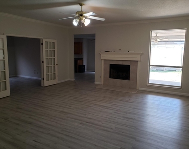 505 Thistle Meade Circle - Photo Thumbnail 8