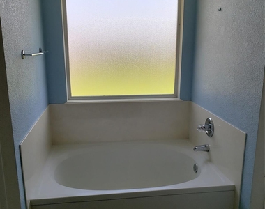 505 Thistle Meade Circle - Photo Thumbnail 29