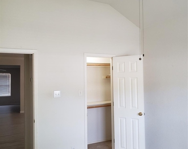 505 Thistle Meade Circle - Photo Thumbnail 21
