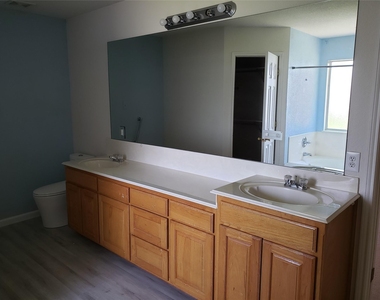 505 Thistle Meade Circle - Photo Thumbnail 26