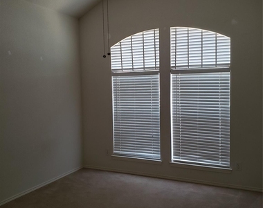 505 Thistle Meade Circle - Photo Thumbnail 20