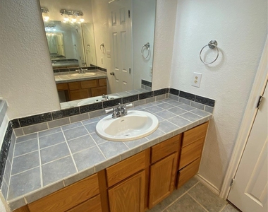 2212 Snake River Drive - Photo Thumbnail 6