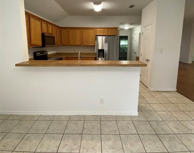 2212 Snake River Drive - Photo Thumbnail 2