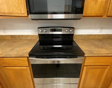 2212 Snake River Drive - Photo Thumbnail 21