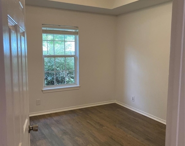 2212 Snake River Drive - Photo Thumbnail 17