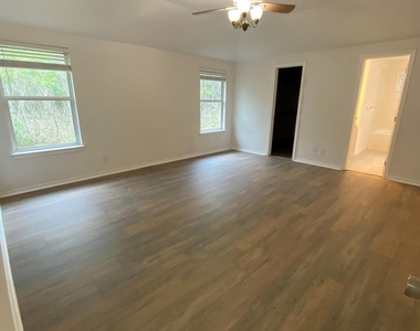 2212 Snake River Drive - Photo Thumbnail 9