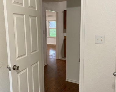 2212 Snake River Drive - Photo Thumbnail 18