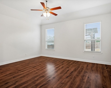 2949 Open Range Drive - Photo Thumbnail 6