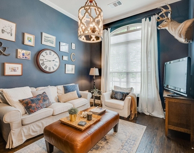 6200 Savannah Oak Trail - Photo Thumbnail 5
