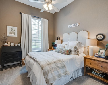 6200 Savannah Oak Trail - Photo Thumbnail 6