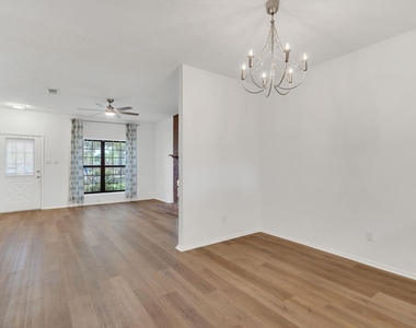 200 Samuel Boulevard - Photo Thumbnail 21