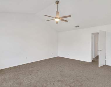 200 Samuel Boulevard - Photo Thumbnail 10