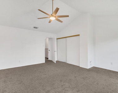200 Samuel Boulevard - Photo Thumbnail 11
