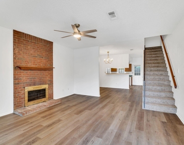 200 Samuel Boulevard - Photo Thumbnail 25