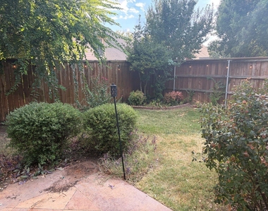 8801 Tanglewood Drive - Photo Thumbnail 18