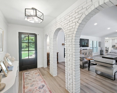3201 Carmel Street - Photo Thumbnail 3