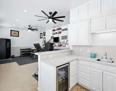 3201 Carmel Street - Photo Thumbnail 32